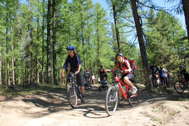 VTT-Famille-Queyras-Copyright Office de Tourisme du Queyras