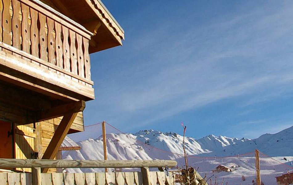 pano-la-plagne-les-chalets-des-alpages-ski-1800x500